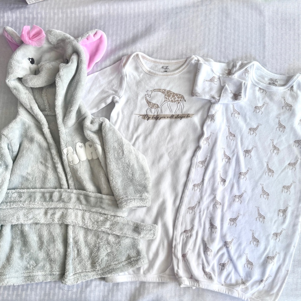 Organic Baby Gown Bundle 0–6M Touched by Nature Elephant Robe Set